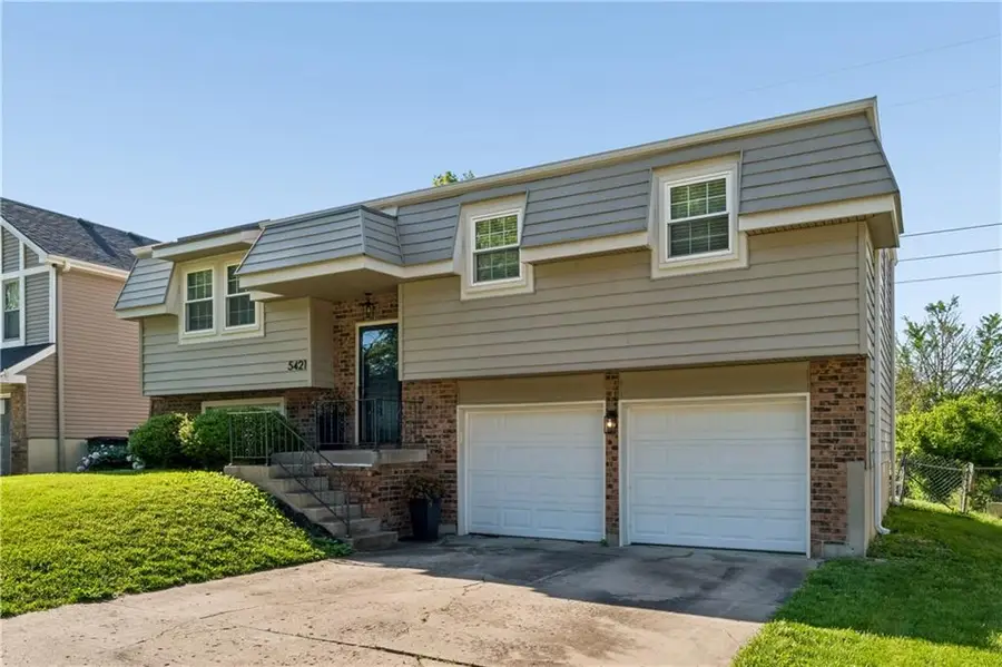 5421 Crest Drive, Kansas City, KS 66106 - #3