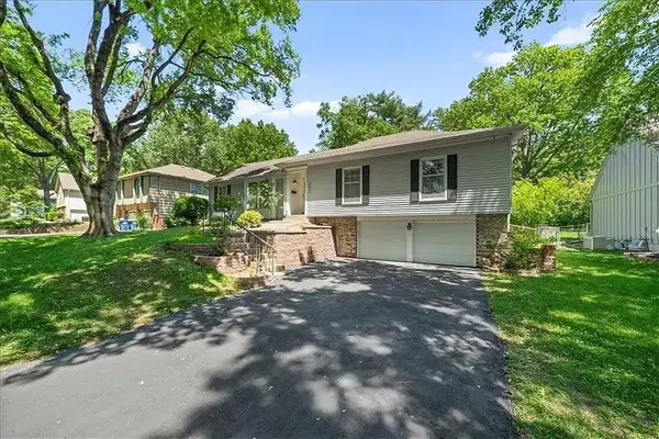 9947 Ballentine Street, Overland Park, KS 66214