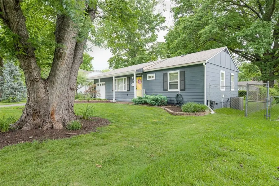 7323 Maple Street, Overland Park, KS 66204 - #3