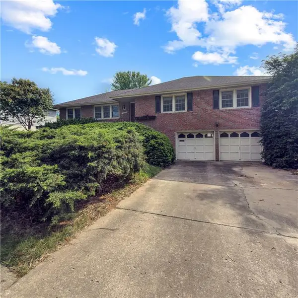 16009 E 37th Terrace, Independence, MO 64055
