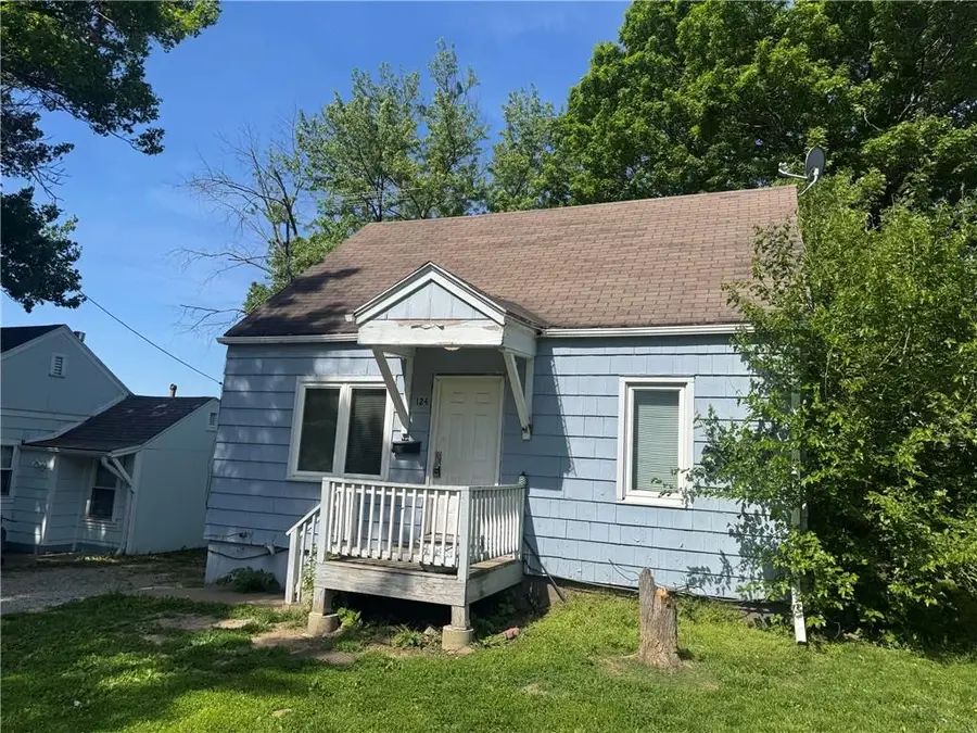 124 S Forest Avenue, Independence, MO 64050 - #3