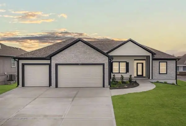 2211 Prairie Creek Drive, Kearney, MO 64060