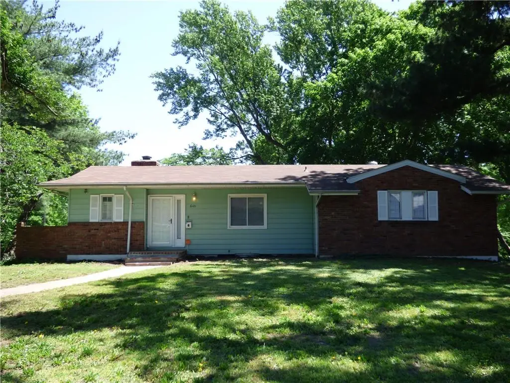 6101 Lane Avenue, Raytown, MO 64133 - #1