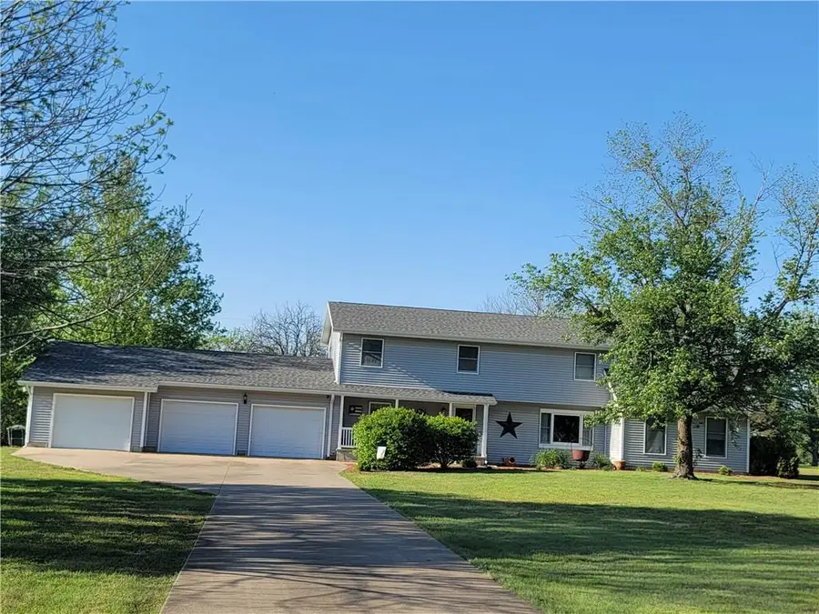 21 Golfview Drive, Fort Scott, KS 66701 - #2