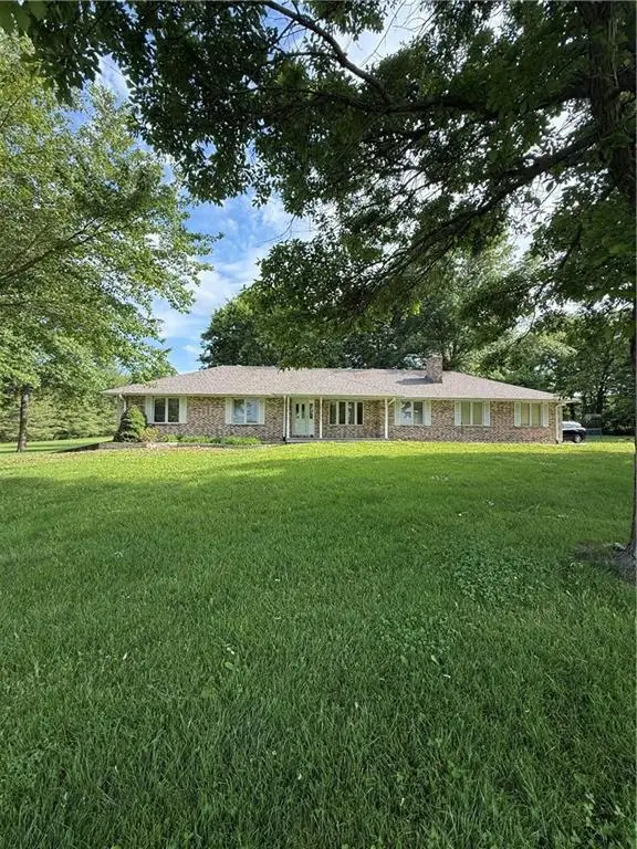 34007 E Ryan Road, Oak Grove, MO 64075 - #1