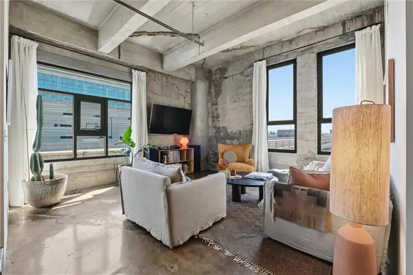 360 W Pershing Road #190, Kansas City, MO 64108