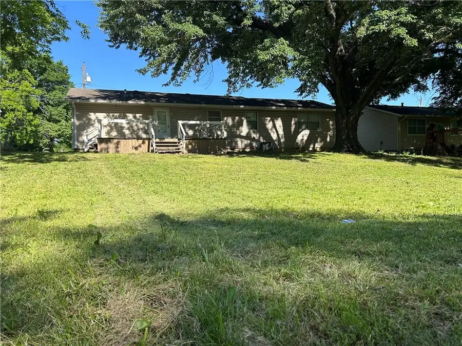 506 Hollywood Boulevard, Coffeyville, KS 67337 - #3
