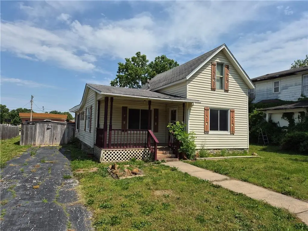 208 S 8th Street, Fredonia, KS 66736 - #1