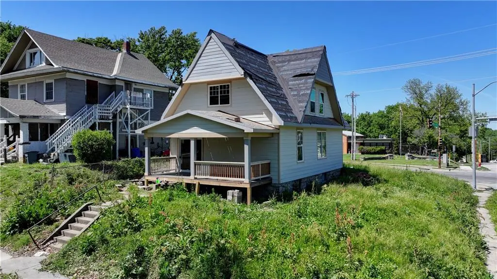 900 Cleveland Avenue, Kansas City, KS 66101 - #1