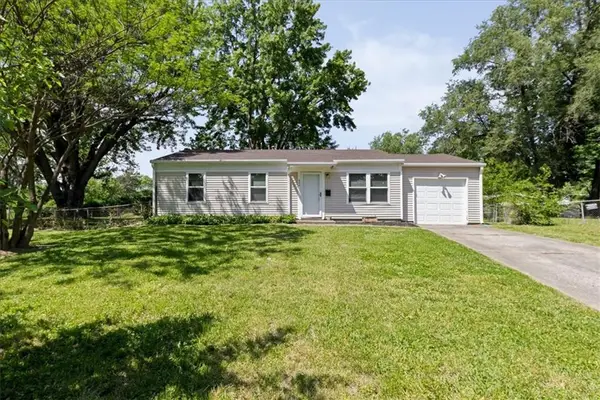 406 N Geronimo Drive, Independence, MO 64056