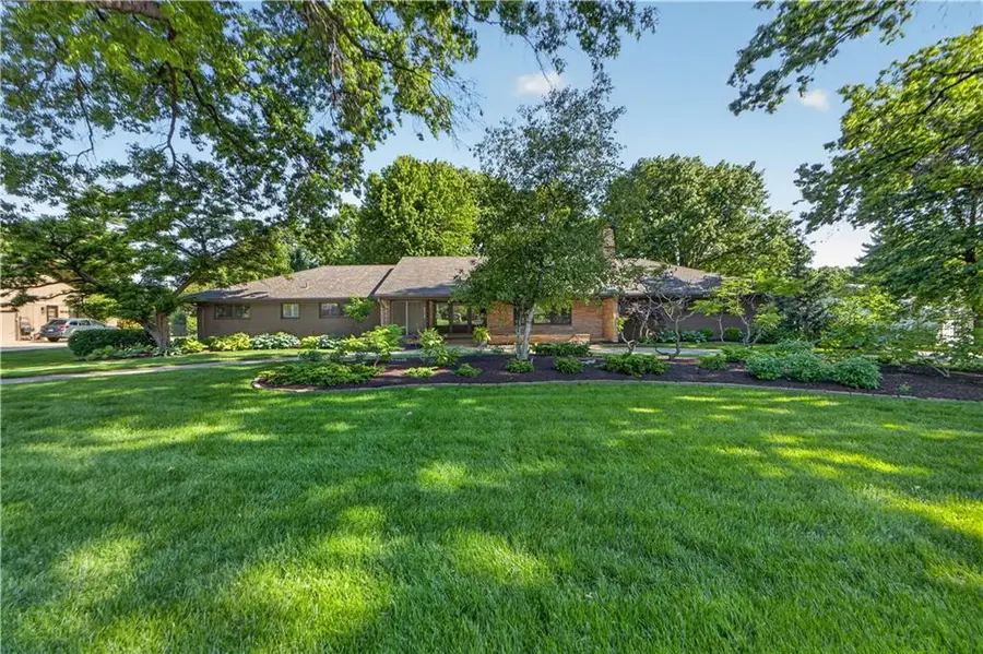 8608 Reinhardt Lane, Leawood, KS 66206 - #2