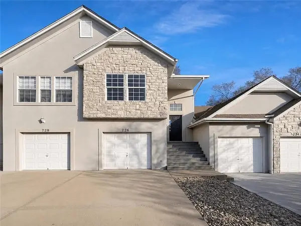 726 Woodson Lane, Gardner, KS 66030