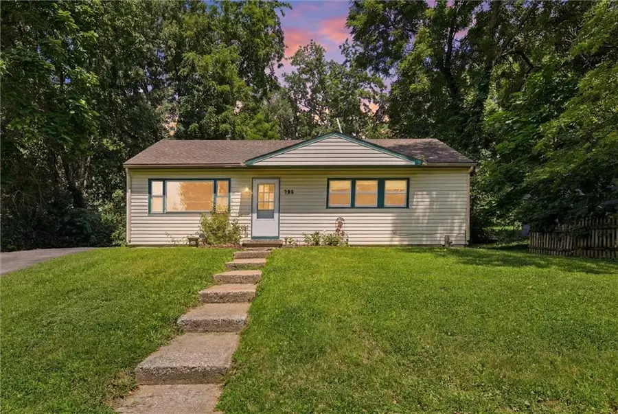 705 N 81st Terrace, Kansas City, KS 66112 - #2