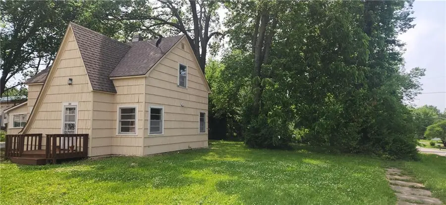 202 S Metcalf Road, Louisburg, KS 66053 - #3