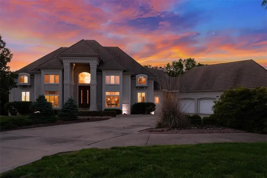 1601 NW Arrowhead Trail, Blue Springs, MO 64015 - #3