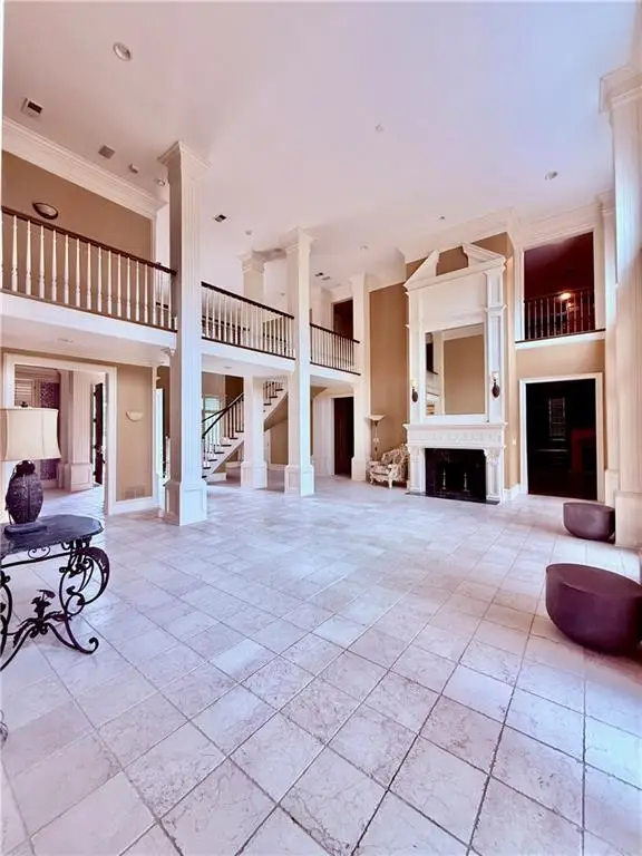 11724 Canterbury Street, Leawood, KS 66211 - #3
