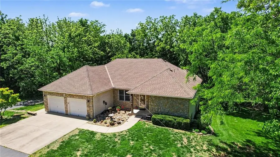 6234 Ogg Road, Shawnee, KS 66218 - #2