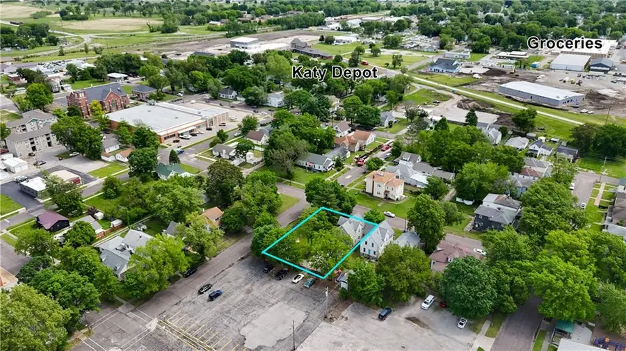 602 S Washington Avenue, Sedalia, MO 65301 - #3