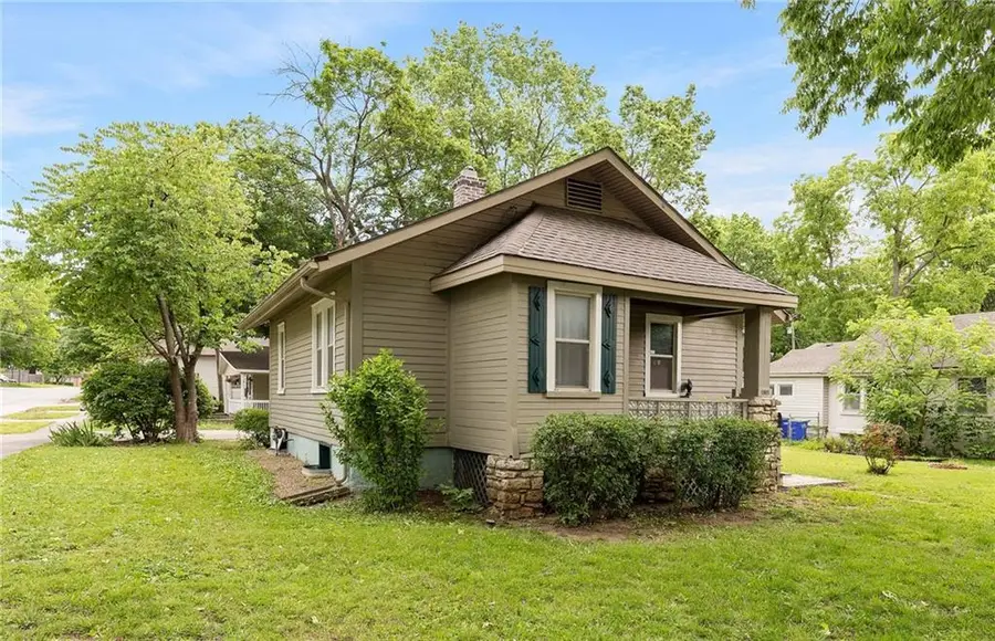 13013 8th Street, Grandview, MO 64030 - #3