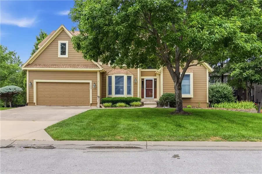11820 Skyview Lane, Olathe, KS 66061 - #2