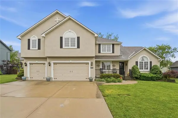 2605 SW Winterview Circle, Lee's Summit, MO 64081