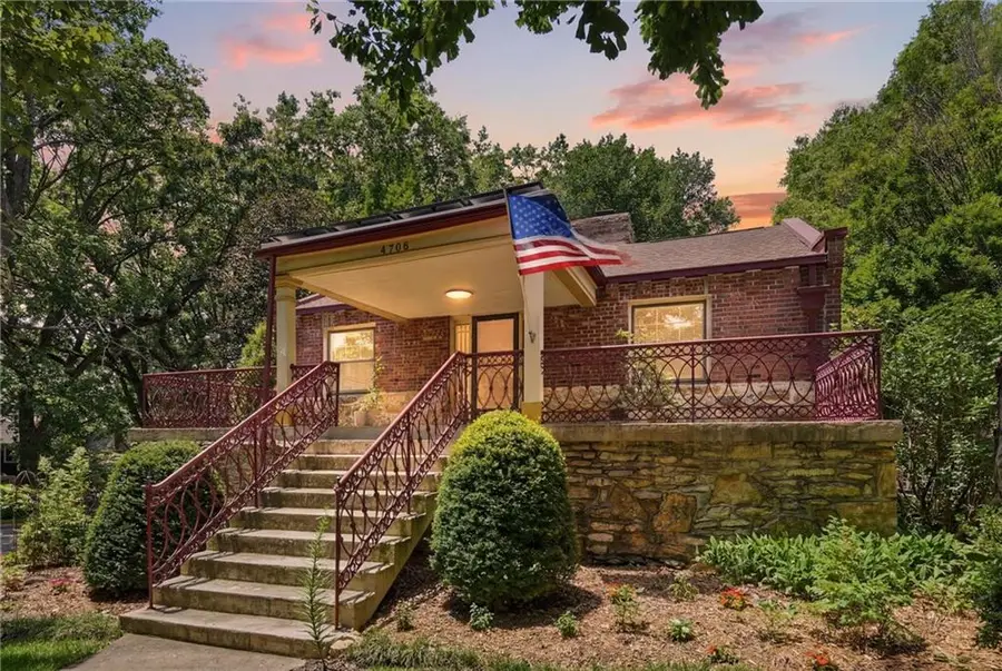 4708 Rockhill Road, Kansas City, MO 64110 - #2