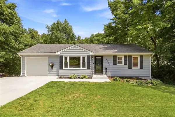 5807 N Flora Avenue, Gladstone, MO 64118