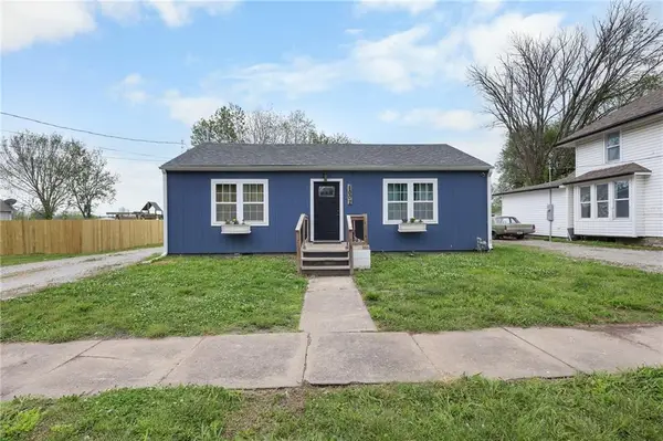 1002 5th Street, Osawatomie, KS 66064