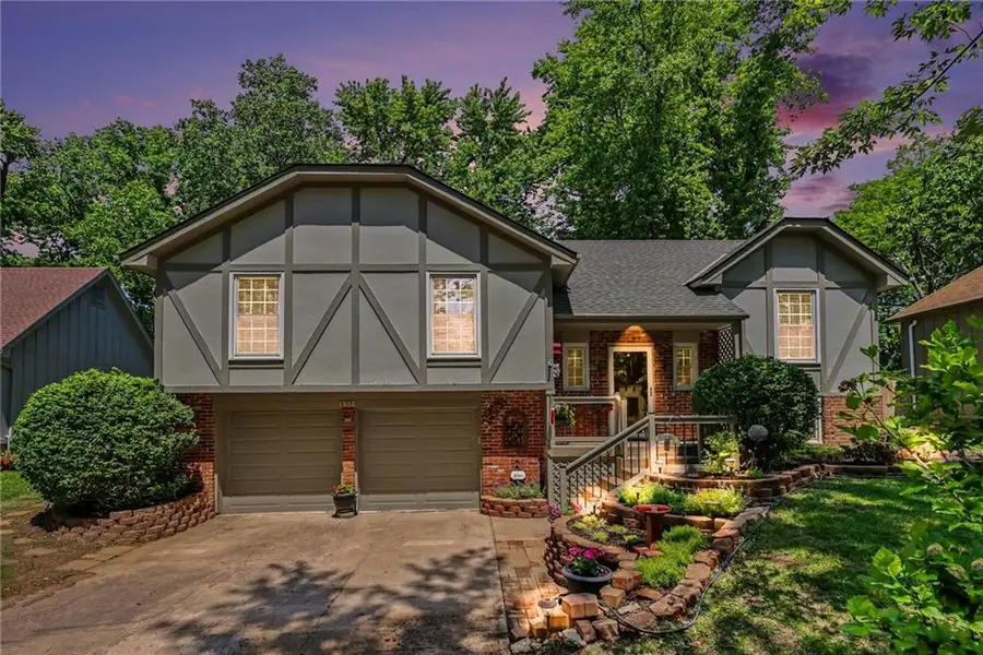 1930 E Sunvale Drive, Olathe, KS 66062 - #2