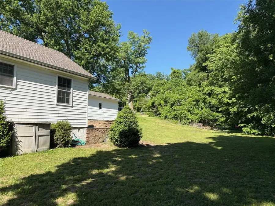 625 Summit Street, Weston, MO 64098 - #3