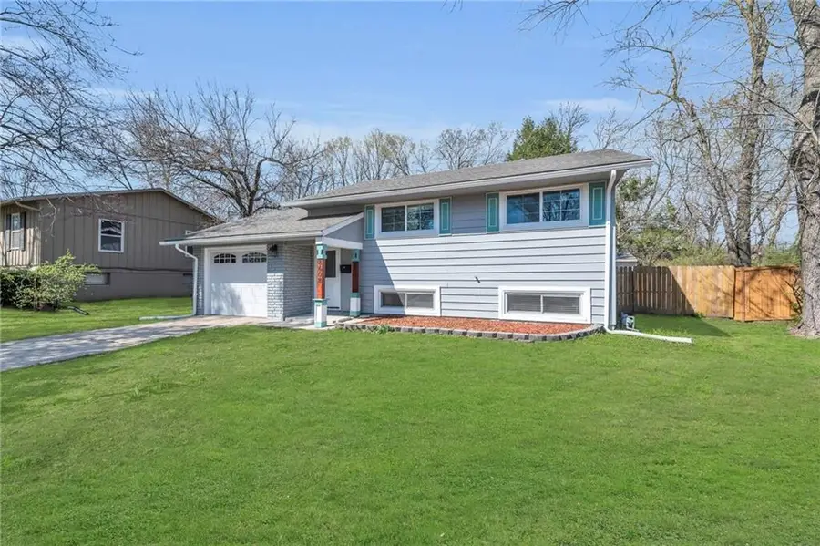 8608 E 91st Street, Kansas City, MO 64138 - #2