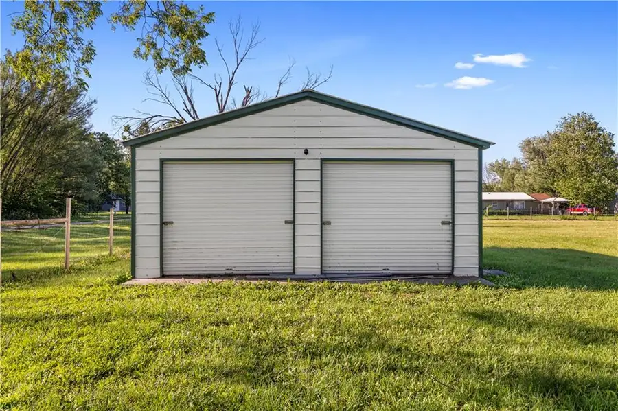 213 W Marvin Avenue, Walker, MO 64790 - #2
