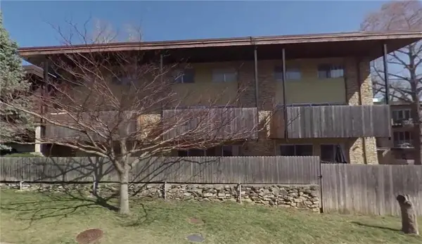 4511 Headwood Drive #5, Kansas City, MO 64111