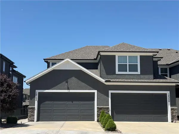 12362 S Sagebrush Drive, Olathe, KS 66061