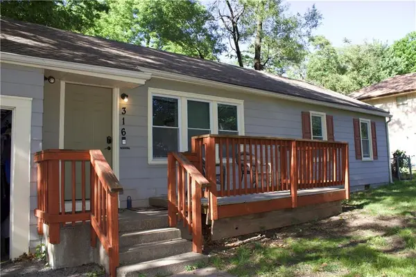 316 NW 82nd Street, Kansas City, MO 64118