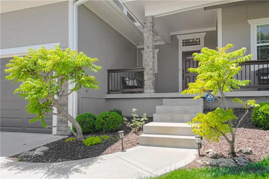 24031 W 121st Street, Olathe, KS 66061 - #2