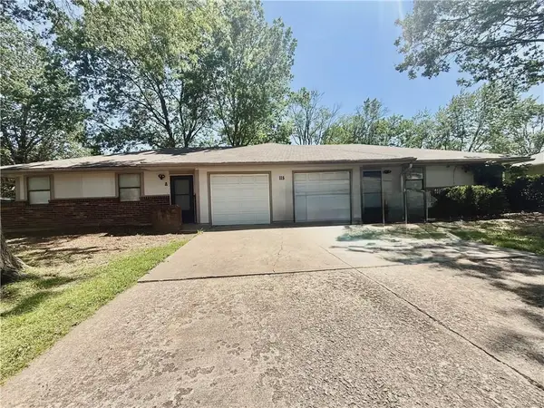115 A&B Broadway Street, Grain Valley, MO 64029