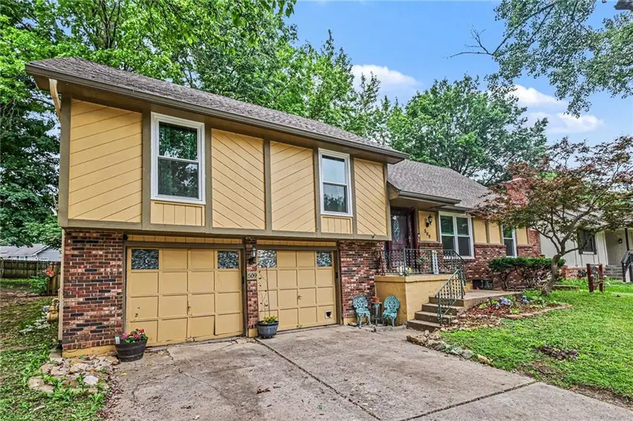 509 NE Country Lane, Lees Summit, MO 64086 - #2