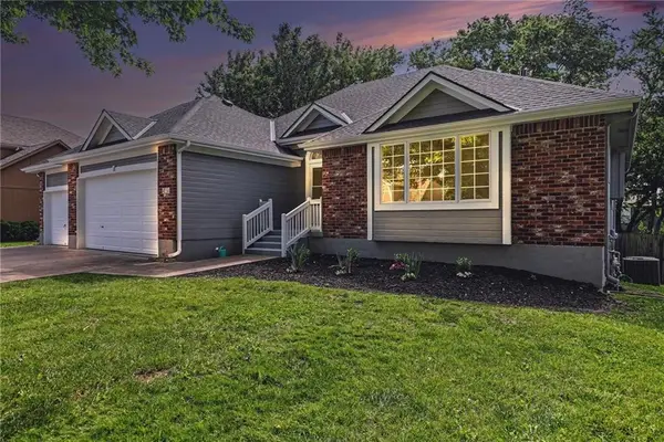 414 Eagle Glen Drive, Raymore, MO 64083