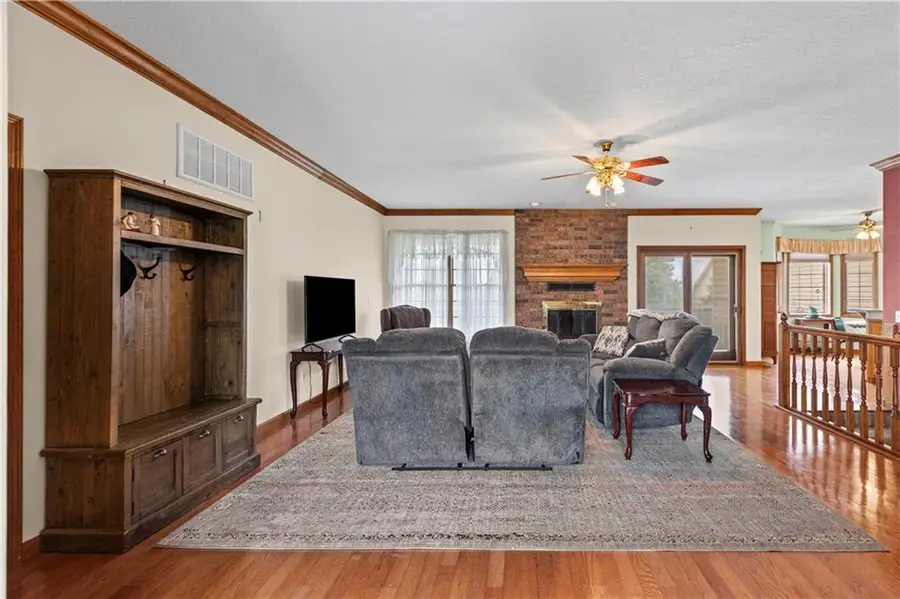 819 Pryor Street, Iola, KS 66749 - #2