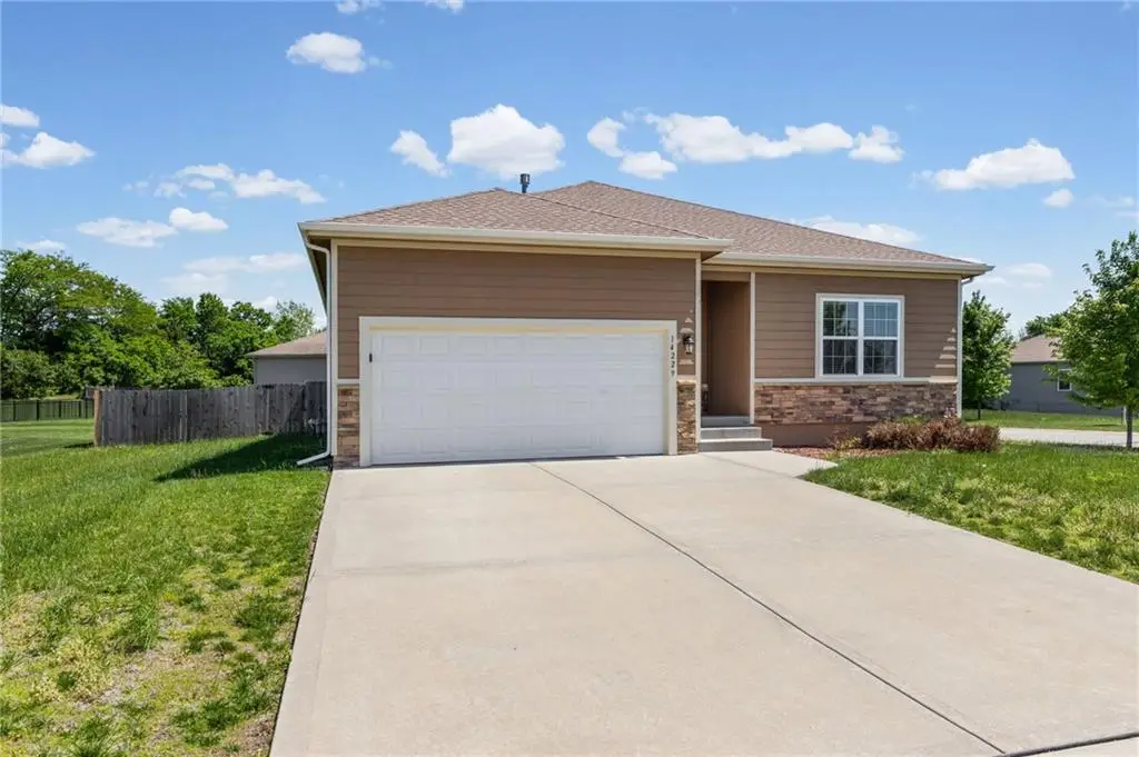 14229 S Landon Street, Olathe, KS 66061 - #1