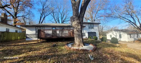 9008 Indiana Avenue, Kansas City, MO 64132