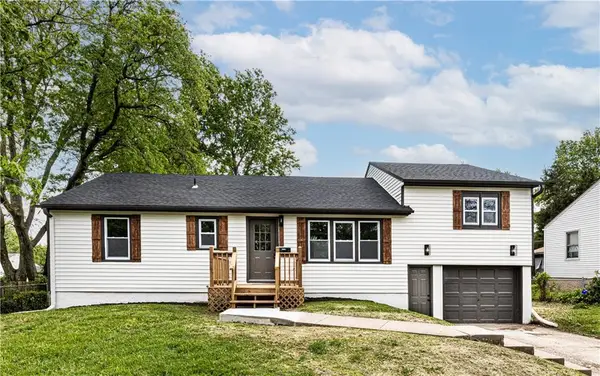 1401 67th Place, Kansas City, MO 64118