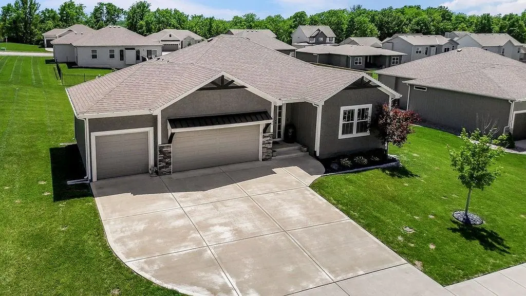 1814 Winchester Drive, Pleasant Hill, MO 64080 - #1