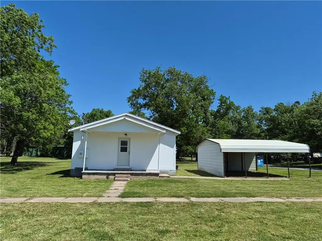 400 W 5th Street, Longton, KS 67352 - #1