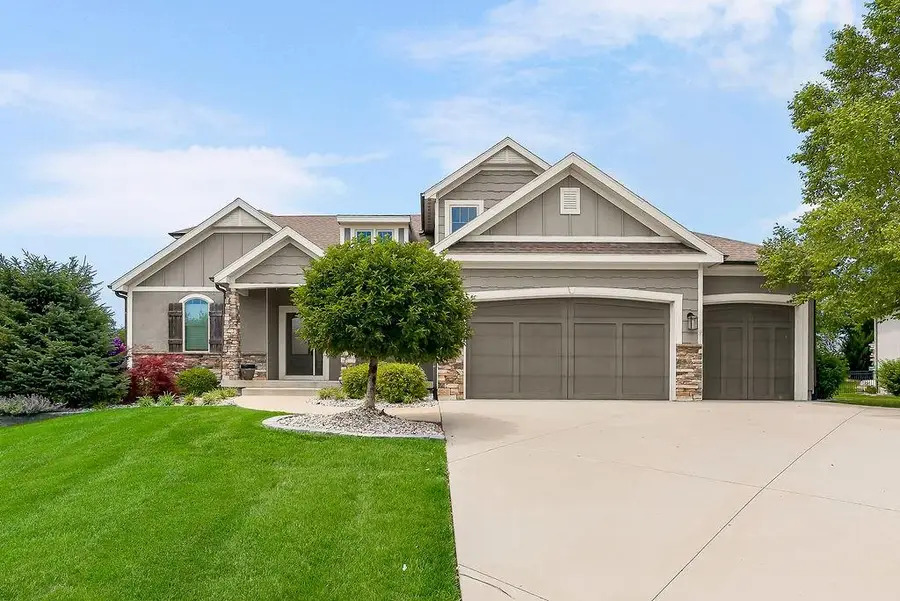 194 SW Roosevelt Ridge, Lees Summit, MO 64081 - #3