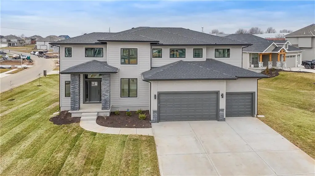 6009 Arapahoe Street, Shawnee, KS 66226 - #1