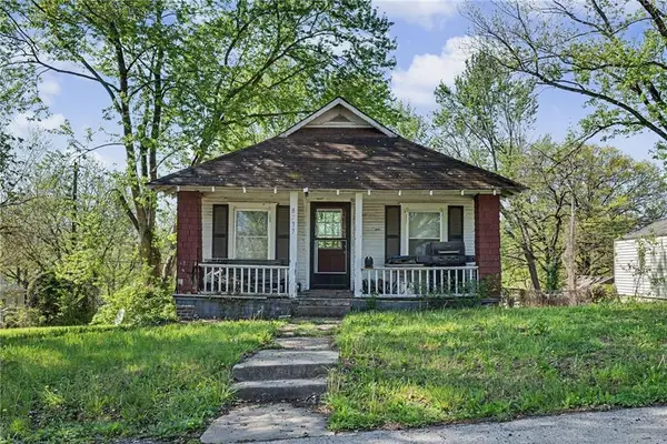 8733 E Saint John Avenue, Independence, MO 64053