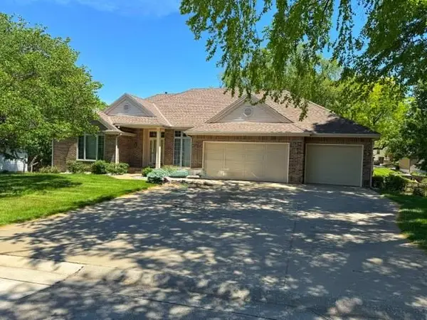 517 Raintree Drive, St Joseph, MO 64506