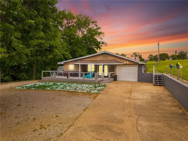 143 Lake Viking Terrace, Gallatin, MO 64640
